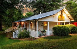 408 Houston St, Jefferson, TX 75657
