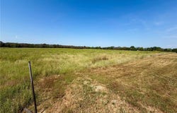 29610 S West Outer Road, Harrisonville, MO 64701