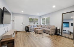 1346 E Hillcrest, Thousand Oaks, CA 91362
