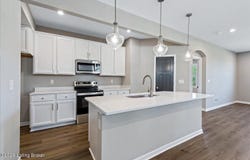 10015 Windcrest Farms Ln, Louisville, KY 40291