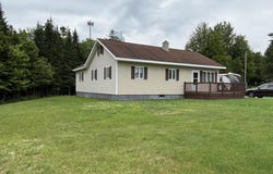21 Adams Lane, Newcomb, NY 12852