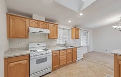 1075 Space Pkwy #234, Mountain View, CA 94043