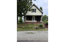 204 S Graceland Avenue, Claypool, IN 46510