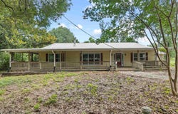 5688 Highway 90, Marianna, FL 32446