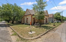 916 5th Avenue, Mineral Wells, TX 76067
