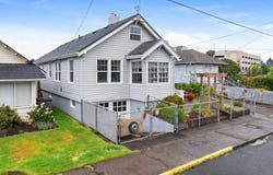 416 S DOWNING St, Seaside, OR 97138