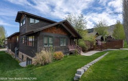 555 CACHE CREEK Drive, Jackson, WY 83001