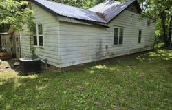 1023 NE 40th Road, Lamar, MO 64759