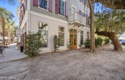 8 A Market, Beaufort, SC 29906
