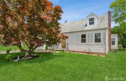 8 Longfellow Drive, Colonia, NJ 07067