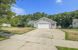 73 Teasel Street NE, Comstock Park, MI 49321