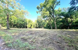 301 N Maytubby, Tishomingo, OK 73460