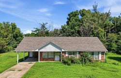 66 Caney Creek Rd, Conway, AR 72032
