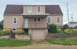 108 E Niagara Street, Garnavillo, IA 52049