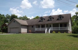 140 LANCASTER St, Harrogate, TN 37752