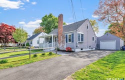21 Aimes Drive, West Haven, CT 06516
