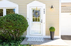 243 Deerhurst Ln, Webster, NY 14580