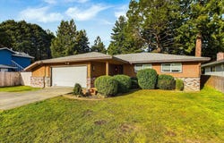 830 Holman Way, Fortuna, CA 95540