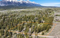 455 E BUCK MOUNTAIN Road, Jackson, WY 83001