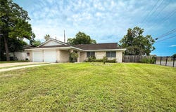 102 Tanglewood Drive, Victoria, TX 77901