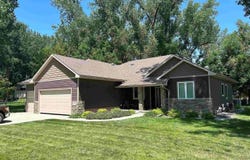 875 E Sawgrass Trail, Dakota Dunes, SD 57049