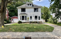 5557 Pleasant Ave, Hudsonville, MI 49426