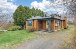 61 Howland Avenue, Jamestown, RI 02835