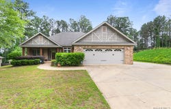 208 Southern Hills Drive, Wetumpka, AL 36093