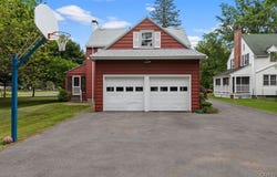 104 Hillsboro Parkway, Syracuse, NY 13214