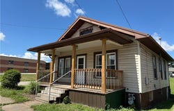 216 N Broadway Street, Barnesville, OH 43713