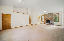 7410 Fieldstone Avenue, Conneaut, OH 44030