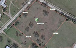 Brown Rd, McDade, TX 78650