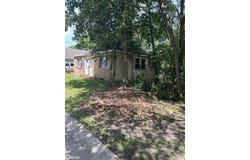 204 Wesley Drive, Clear Lake, IA 50428