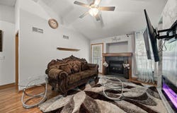 1050 Twilight Dr, NorthLiberty, IA 52317