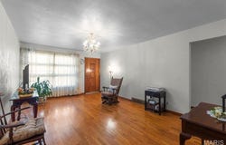 906 S Pacific Street, Cape Girardeau, MO 63703