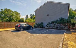 241 NW 25TH ST, Salem, OR 97301