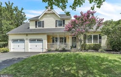 198 GREENBRIAR LN, NEWTOWN, PA 18940
