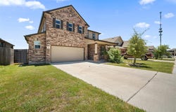 158 Crimson LN, Kyle, TX 78640