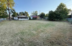 307 E Duffee Ave, Eufaula, OK 74432