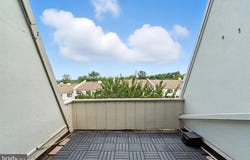 279 SUMMIT HOUSE, WEST CHESTER, PA 19382