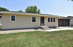 310 12th Ave. N.W., Independence, IA 50644