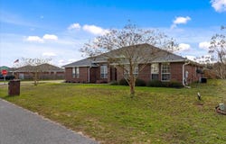 2145 Hagood Loop, Crestview, FL 32536