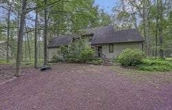 1280 Longrifle Road, Pocono Pines, PA 18350
