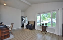 9051 S Carollton Dr, Oak Creek, WI 53154