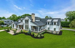 52 Concourse E, Brightwaters, NY 11718