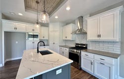 11803 E Ridgeview Court, Peculiar, MO 64078