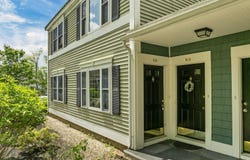 916 Springbrook Circle, Portsmouth, NH 03801
