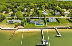 68  Peconic Avenue, Shelter Island, NY 11964