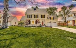 9 Crescent Blvd, Hutchinson, KS 67502