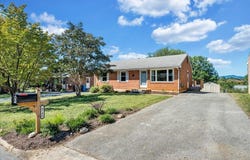 4746 Pennsylvania Ave NE, Roanoke, VA 24019